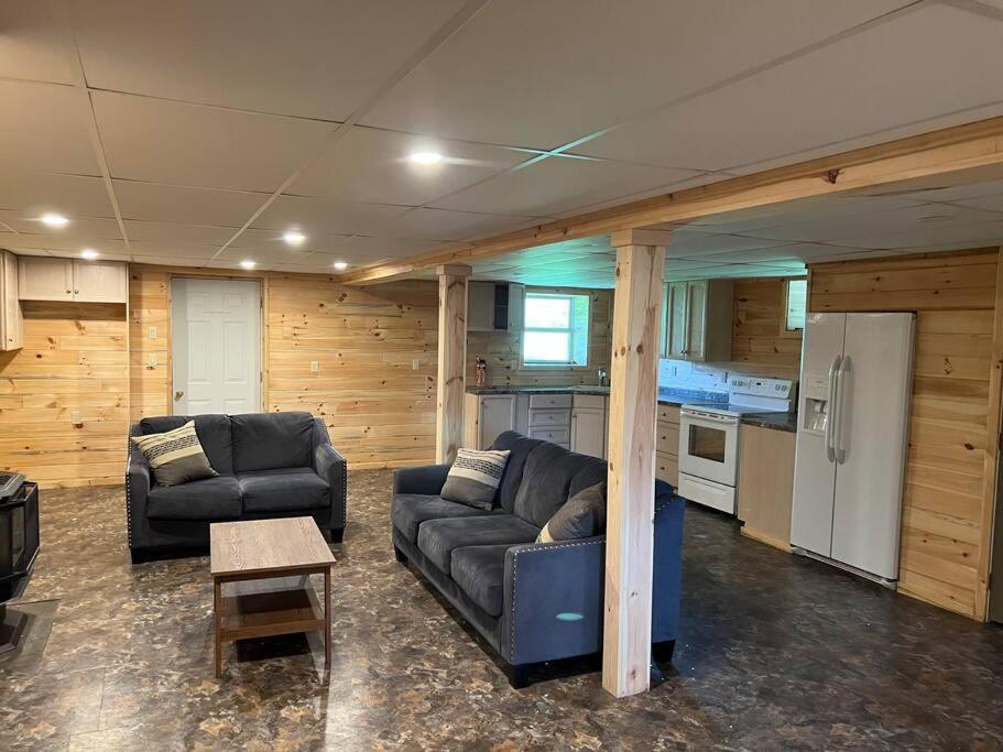 Family Friendly Cottage ☆Walking Distance To Beach Lion's Head Exterior photo