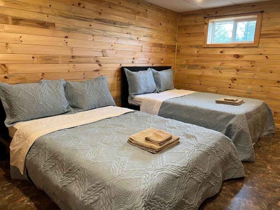 Family Friendly Cottage ☆Walking Distance To Beach Lion's Head Exterior photo