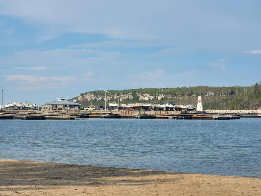 Family Friendly Cottage ☆Walking Distance To Beach Lion's Head Exterior photo